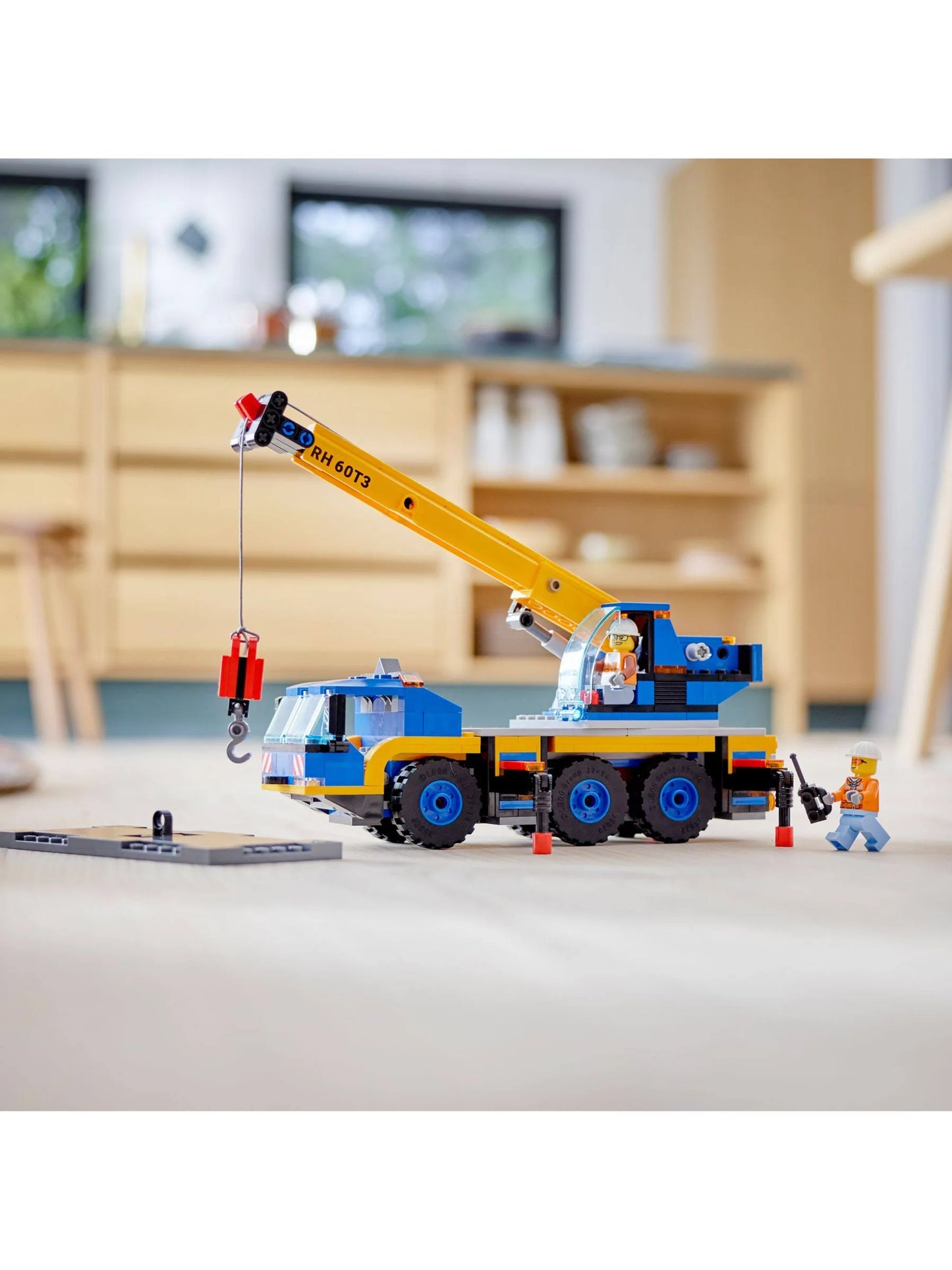Lego 60324 CITY Mobile Crane