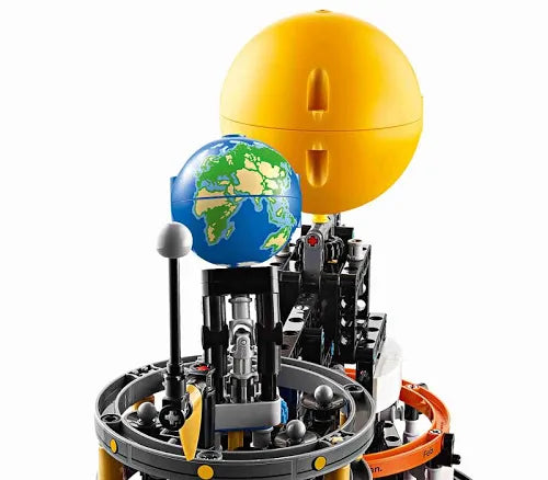 Lego 42179 Technic Planet Earth & Moon in Orbit