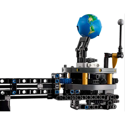 Lego 42179 Technic Planet Earth & Moon in Orbit