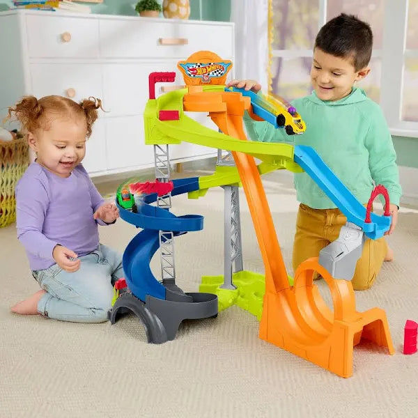 Fisher Price Hot Wheels Little People Spiral Stunt Speedway