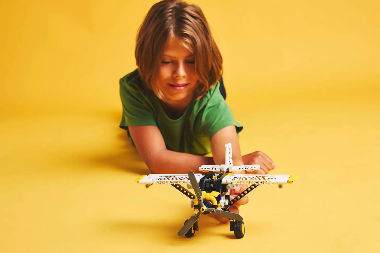 LEGO Technic 42198 Blush Plane