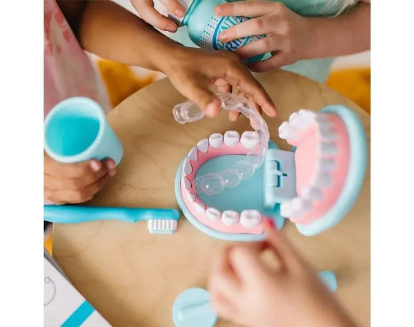 Melissa & Doug Super Smile Dentist Play Set