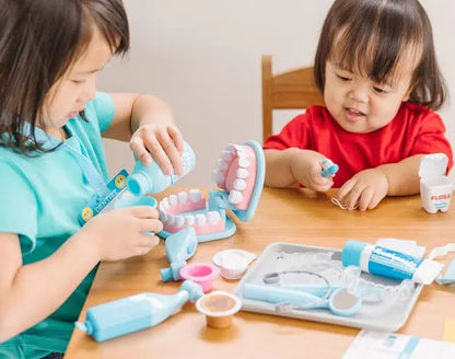 Melissa & Doug Super Smile Dentist Play Set