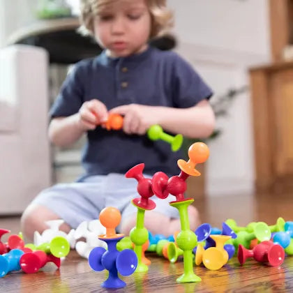 Fat Brain Toys Squigz Deluxe Set